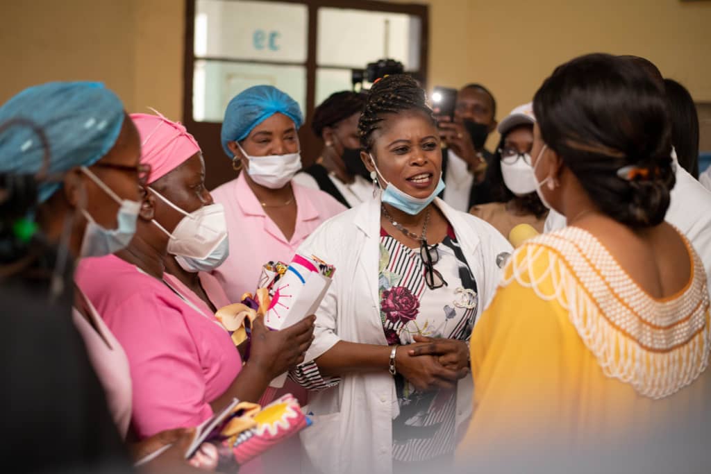 Denise Nyakeru  encourage les sages-femmes dans l'exercice de ce métier noble