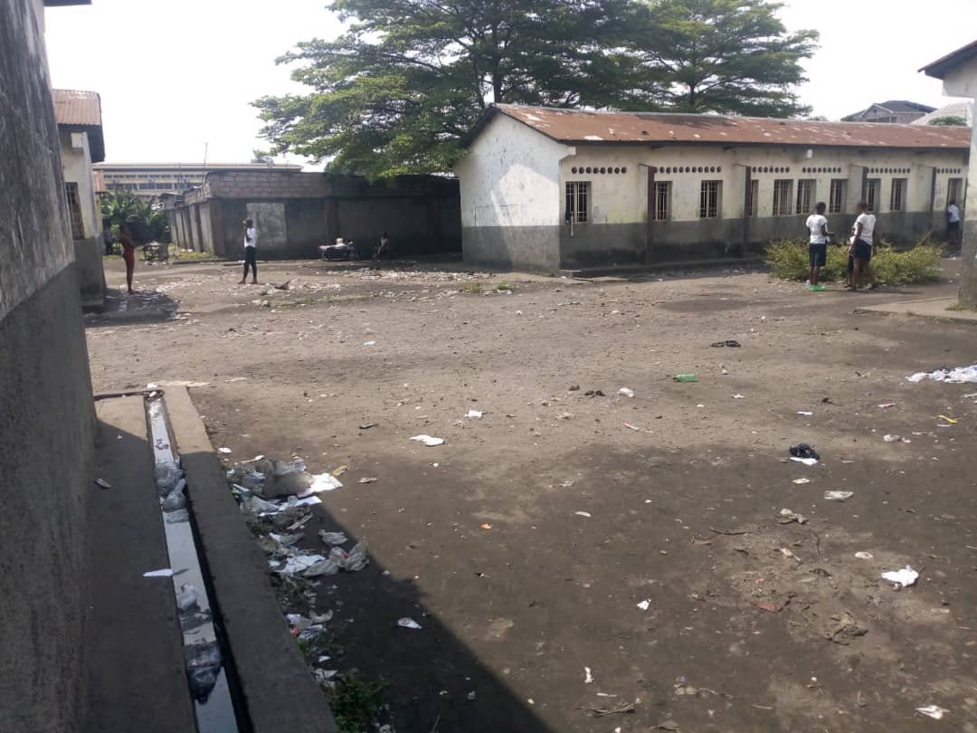 RDC :  sanitaires et salles de classes impropres, du chanvre, de la chicha, dures conditions d'apprentissage à l’Institut Lufungula