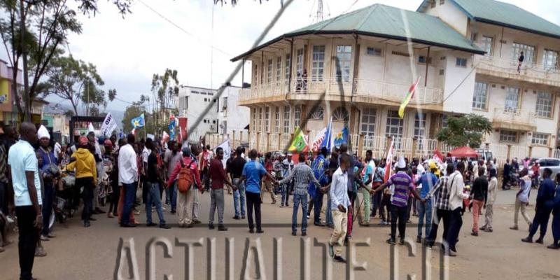 L'opposition entrain de manifester à Bukavu sous l'encadrement de la police