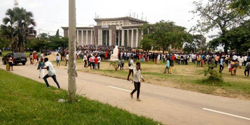 Manifestation d'étudiants à l'UNIKIN / Ph. Droits tiers 