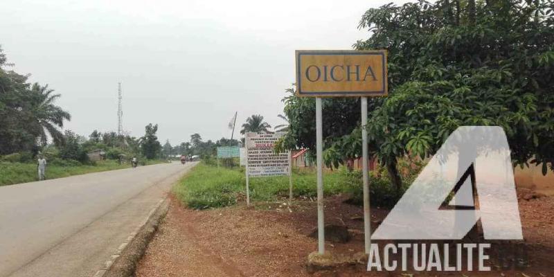 La Route Nationale numéro 4 passant par la cité d'Oicha au Nord-Kivu.