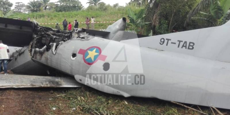 Crash d'un aéronef de l'armée à l'aéroport de Beni/Ph Yassin Kombi ACTUALITE.CD