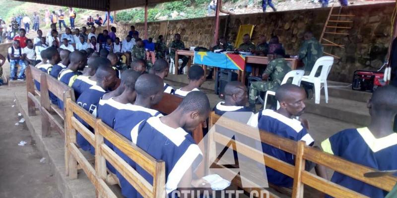 Procès des ex-miliciens Mai-Mai Yakutumba devant le tribunal militaire de Bukavu.