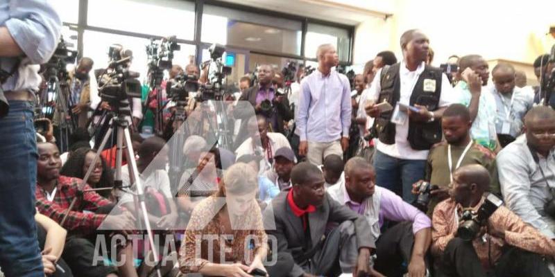 Les journalistes en attente de la conférence de presse du président de la CENI.