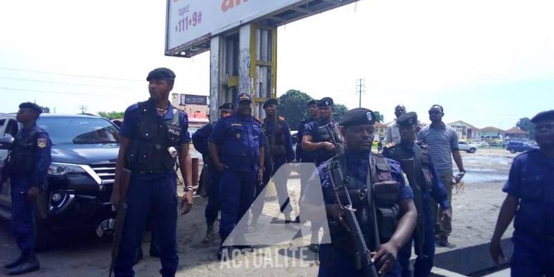 Les policiers déployés à Kinshasa.