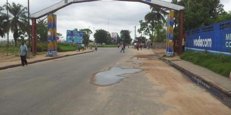 Une rue en pleine ville de Kananga