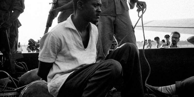 Patrice Lumumba torturé. 