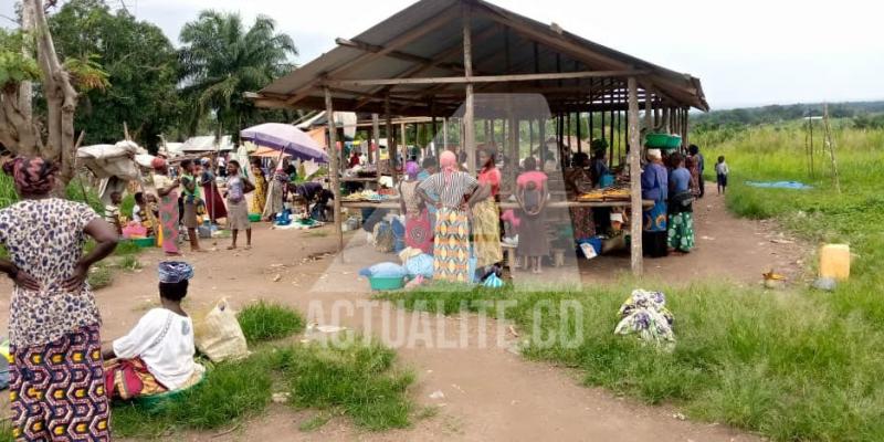 Un marché dans un village du territoire de Mambasa/Ph. ACTUALITE.CD