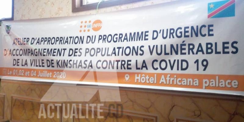 Recensement général de la population : l’UNFPA fait un don de matériel de bureau 