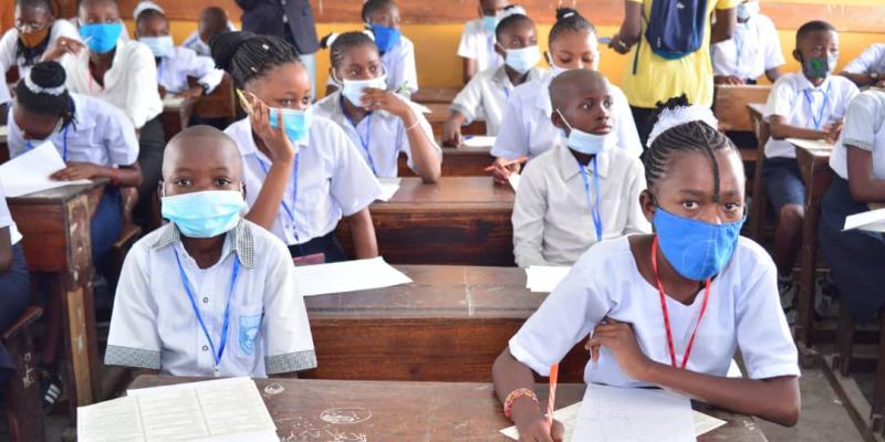 Les élèves dans une salle de classe à l'Institut Monseigneur Bokeleale à l'occasion du TENAFEP 2019-2020/Ph droits tiers