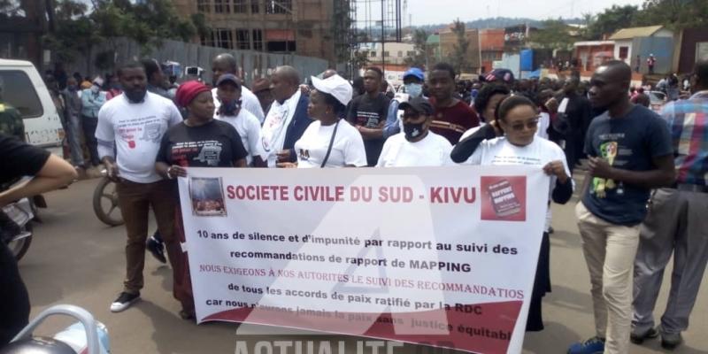 Les manifestants de Bukavu pour réclamer l'application des recommandations du Rapport mapping/Ph. ACTUALITE.CD