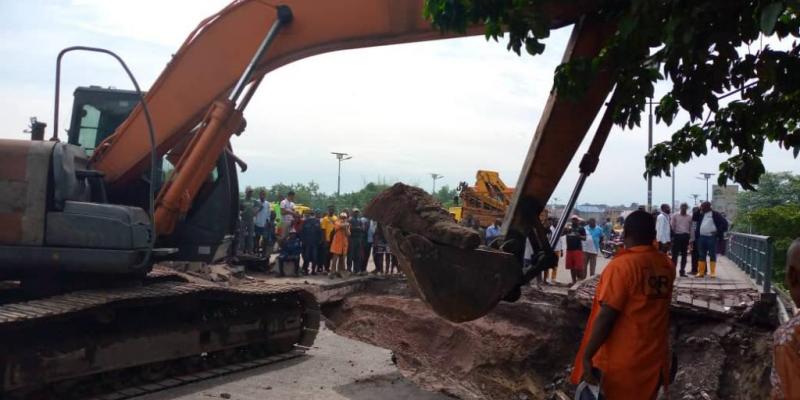 Les travaux de réhabilitation du pont N'djili/Ph. ACTUALITE.CD