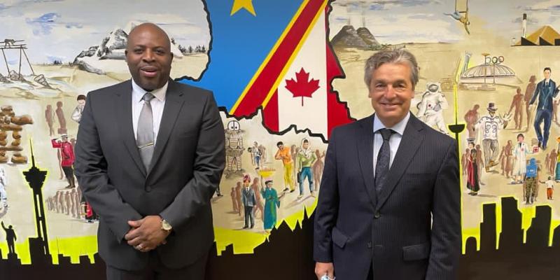 Didier Tshiyoyo avec l'ambasseur du Canada en RDC. Ph/Droits tiers.