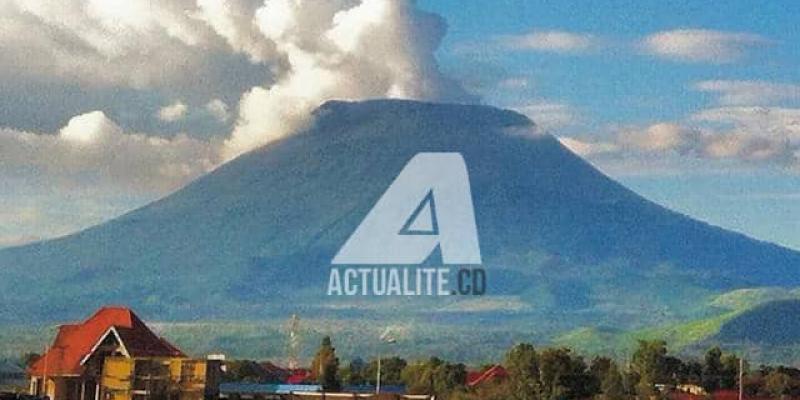 Une vue du volcan Nyiragongo à partir de la ville de Goma/Ph ACTUALITE.CD