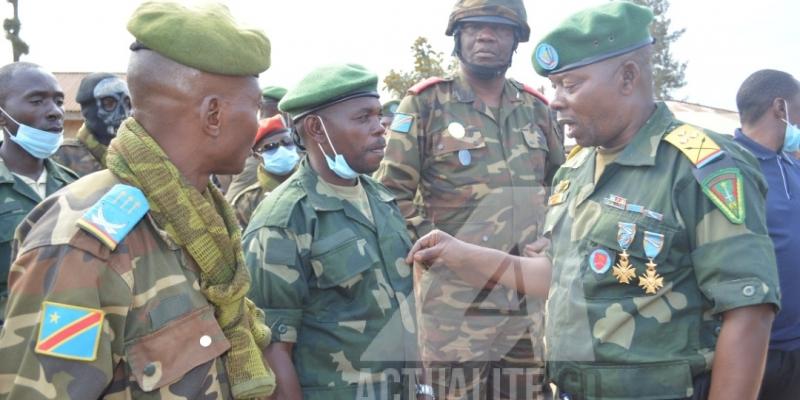 L'AT de Lubero, le colonel Donat Mandonga s'entretient avec le chef milicien Kabido