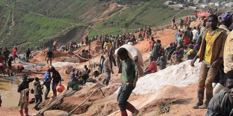 Une vue d’une mine à Rubaya