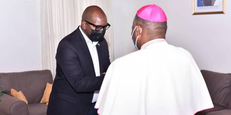 Sama Lukonde et Mgr Dieudonné Uringi