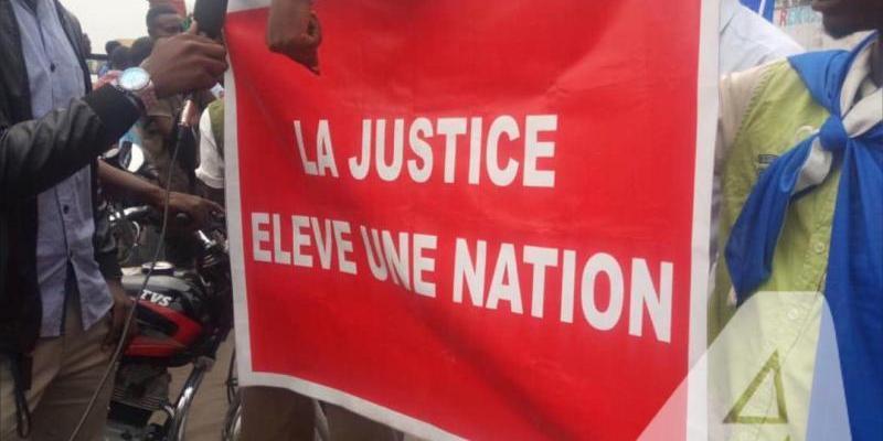 Justice élève une nation