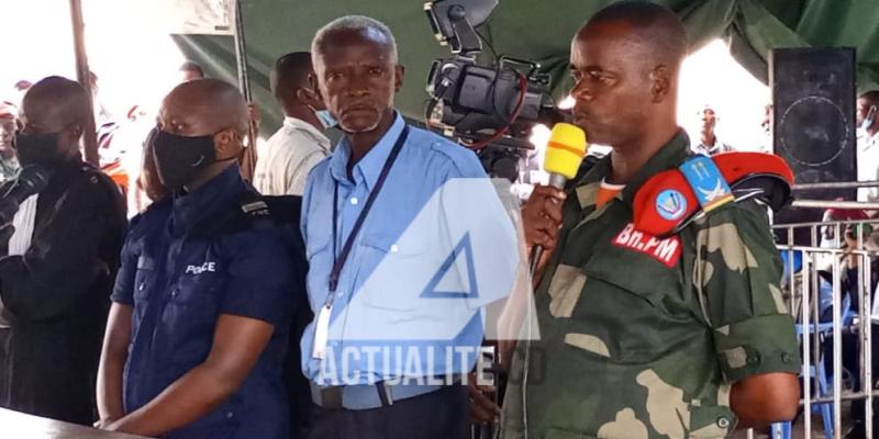 Les prévenus Jacques Mugabo (policier) et Katebere (militaire) à l'audience du 27 octobre 2021 à la Haute Cour militaire  