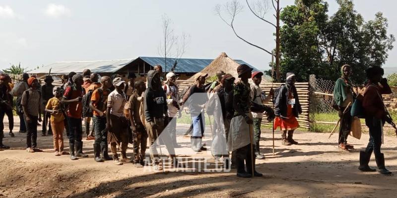 Les miliciens Bakata Katanga lors de leur reddition à Mitwaba 