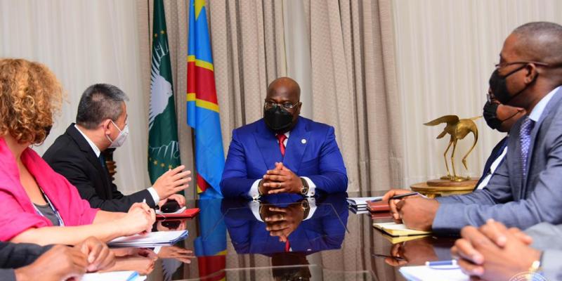 Félix Tshisekedi avec les délégués venus participé à la réunion d’évaluation de l’accord d’Addis-Abeba 