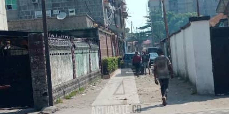 Vue d'une avenue dans la commune de Lingwala à Kinshasa