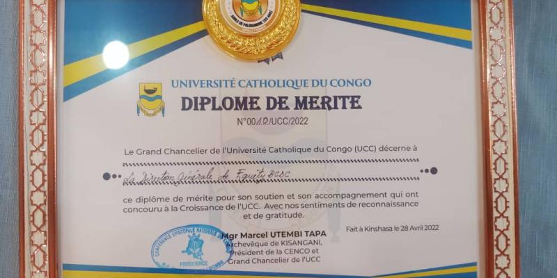 Diplôme de décerné à l'UCC 