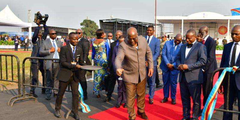 inauguration de la piste aéroport Ndolo