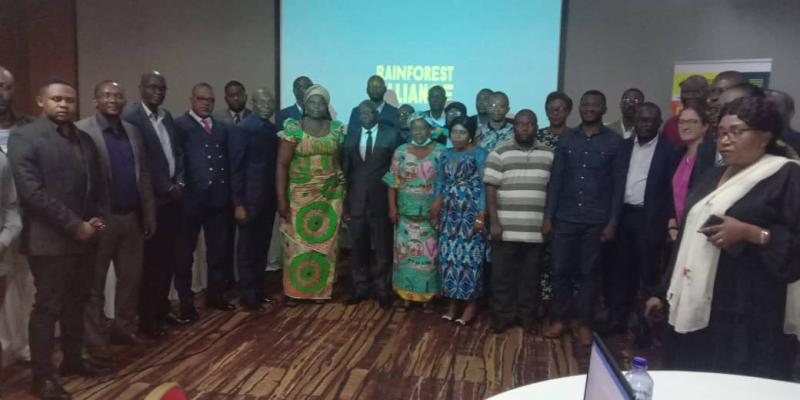 Les participants à l'atelier de Rainforest Alliance 