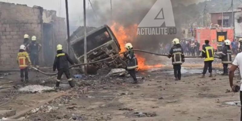 Explosion d'un camion citerne de carburant à Kinshasa