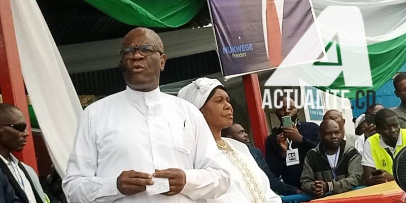 Denis Mukwege en meeting à la place de l'indépendance à Bukavu