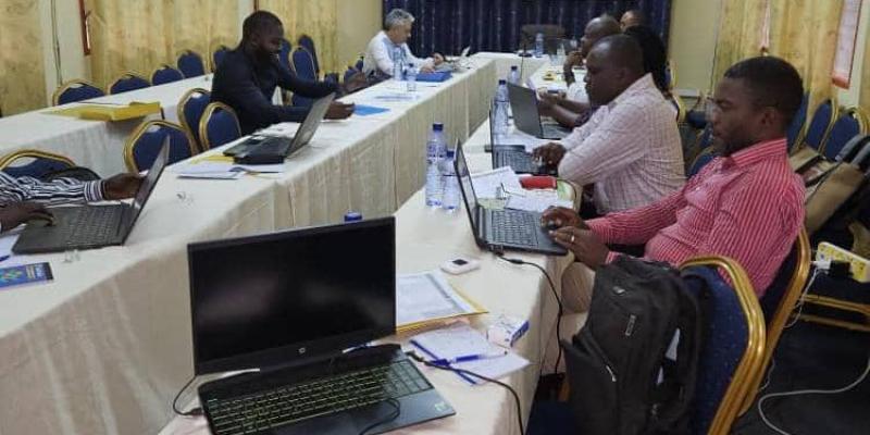 les participants à la formation du Paconec 