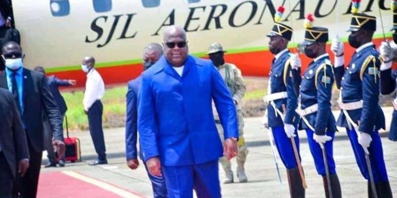 Félix Tshisekedi descendu d'un aéronef de SJL Aeronautica