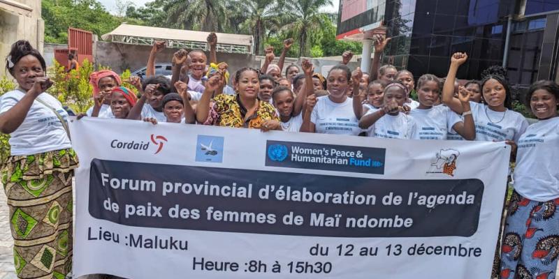 Dialogue autour d'un agenda de paix avec les femmes déplacées de Kwamouth