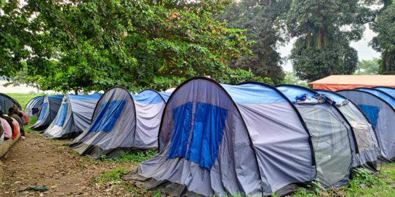 Les tentes des déplacés à la paroisse Saint Gabriel à Kisangani 