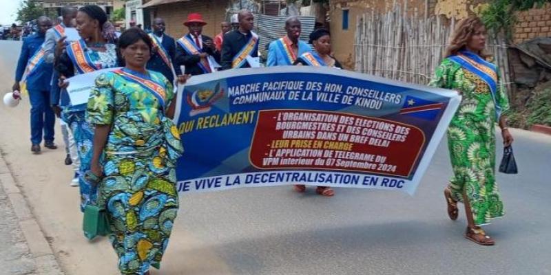 Manifestation des conseillers communaux à Kindu/Ph droits tiers