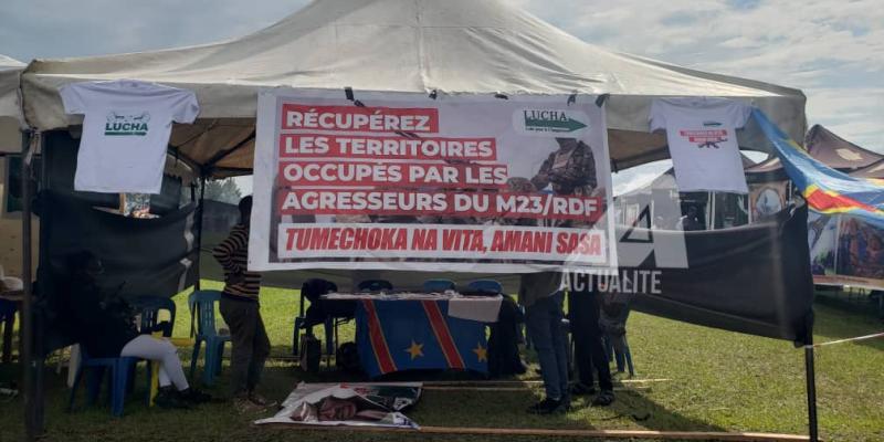 Les militants de Lucha sensibilisent à la paix au festival Amani