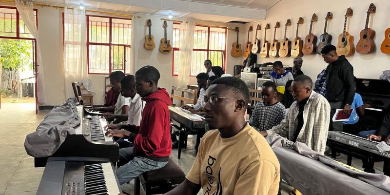 Formation au piano au Foyer culturel de Goma