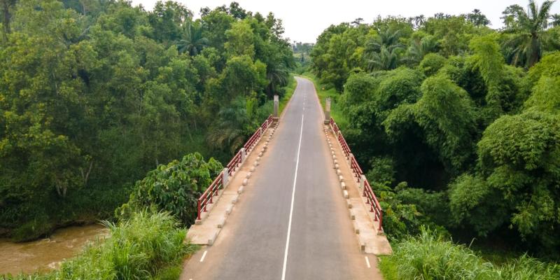 RN12 entre Manterne et Lemba (Kongo Central)