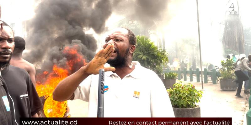 Manifestation devant l'ambassade des USA à Kinshasa