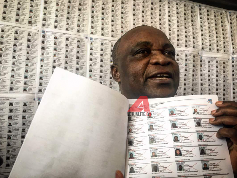 Norbert Basengezi, vice-président de la CENI, le jour du lancement de l'opération.