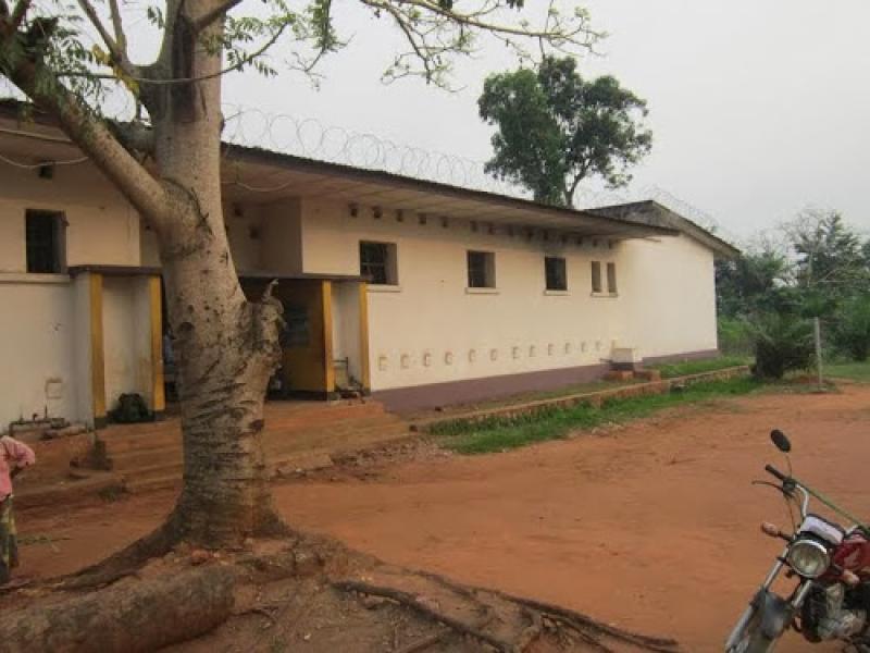 Un bâtiment de la prison d'Angenga (Ph? droits tiers) 