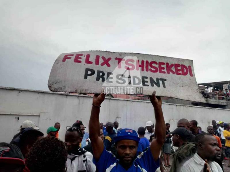 Les militants de l'UDPS au siège du parti à Kinshasa/Ph. Christine Tshibuyi