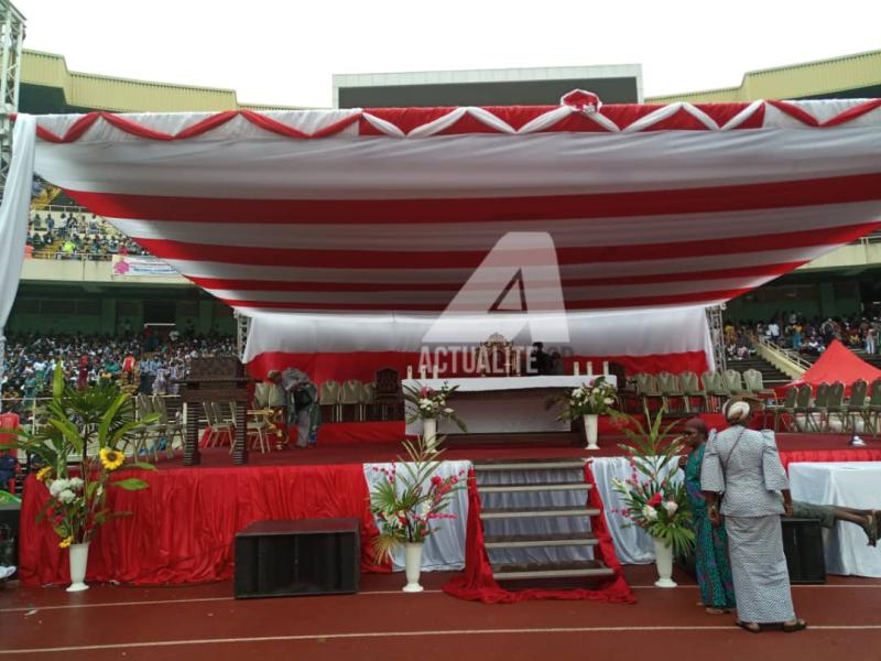 Chaire dressée au Stade des martyrs