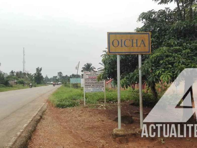 La Route Nationale numéro 4 passant par la cité d'Oicha au Nord-Kivu.