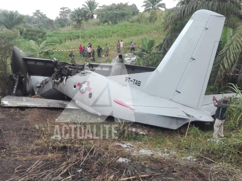 Crash d'un aéronef de l'armée à l'aéroport de Beni/Ph Yassin Kombi ACTUALITE.CD