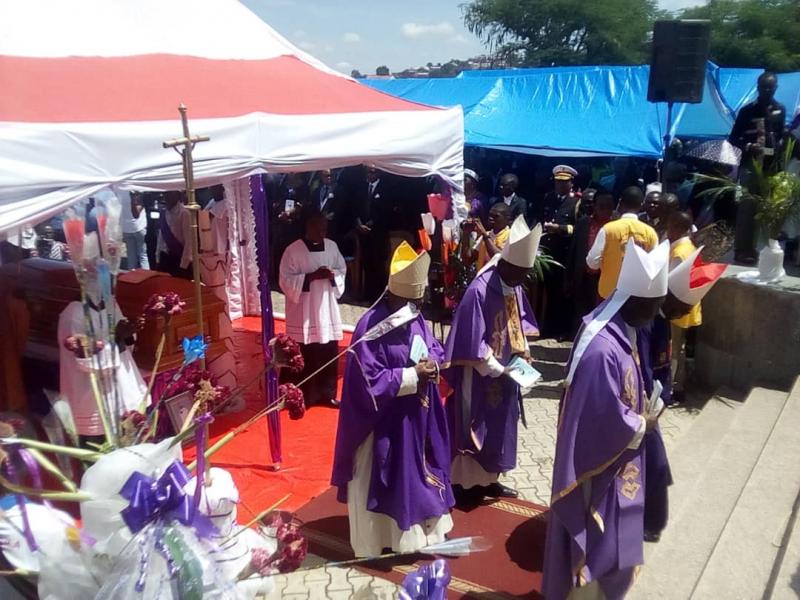 Messe de reqieum pour Mgr Mbadu à Boma / Ph. Solange Ditona 