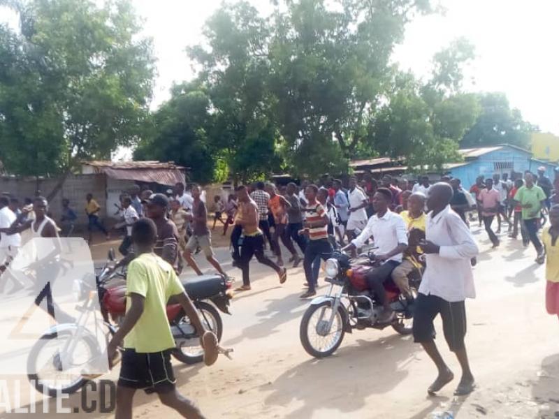 Les militants de l'UDPS manifestent leur colère à Mbuji Mayi après l'échec de leurs candidats aux sénatoriales