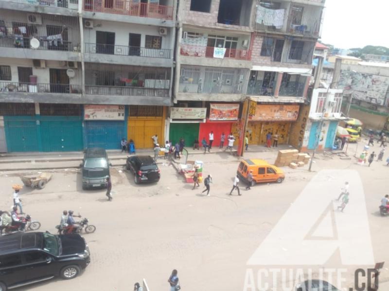 Les commerces des indo-pakistanais au Marché central de Kinshasa/Ph. Fonseca Mansianga