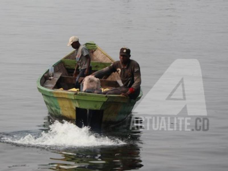 Des pecheurs sur le lac Kivu /Ley Uwera 